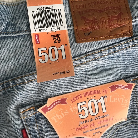 Levi’s Jean shorts 501 - Picture 2 of 3